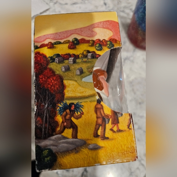 Publix Lilgrim Series Salt and Pepper Set. Mini Salt and Pepper shakers. 2004 - Picture 7 of 7